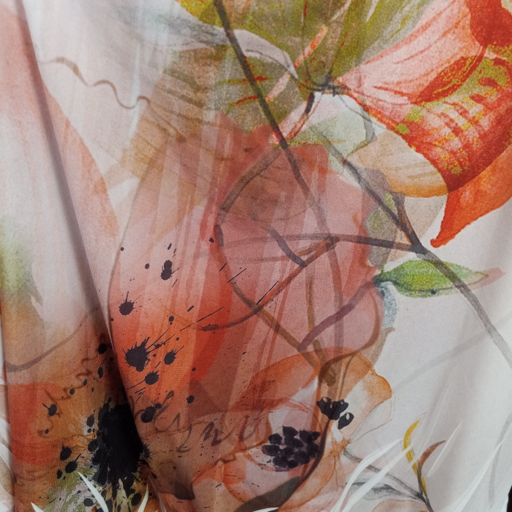 Blouse with cold shoulder flowered size Large